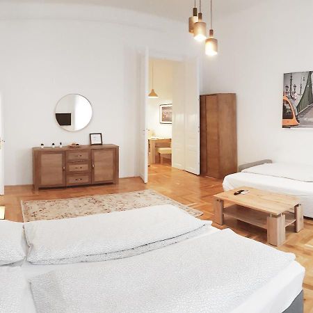 Luxury New Cozy Flat At Dob Street Nearby Gozsdu Court Apartment Budapest Luaran gambar
