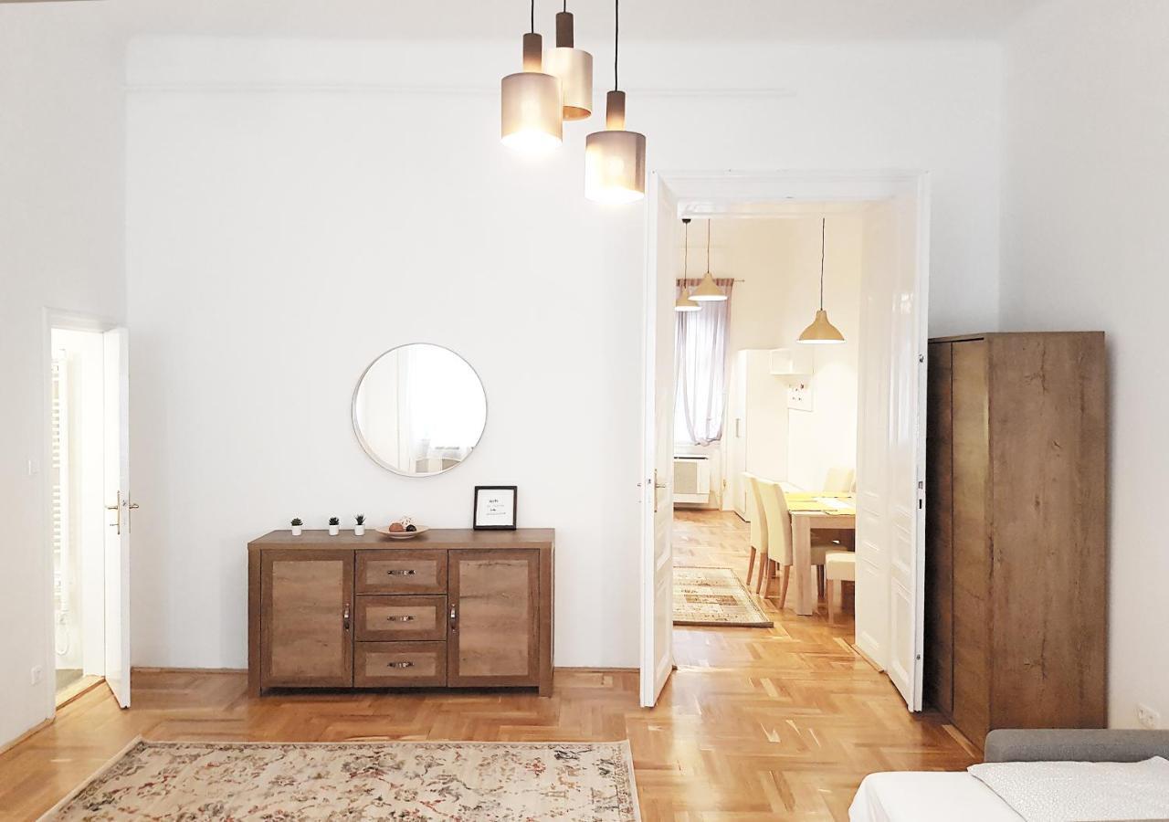 Luxury New Cozy Flat At Dob Street Nearby Gozsdu Court Apartment Budapest Luaran gambar