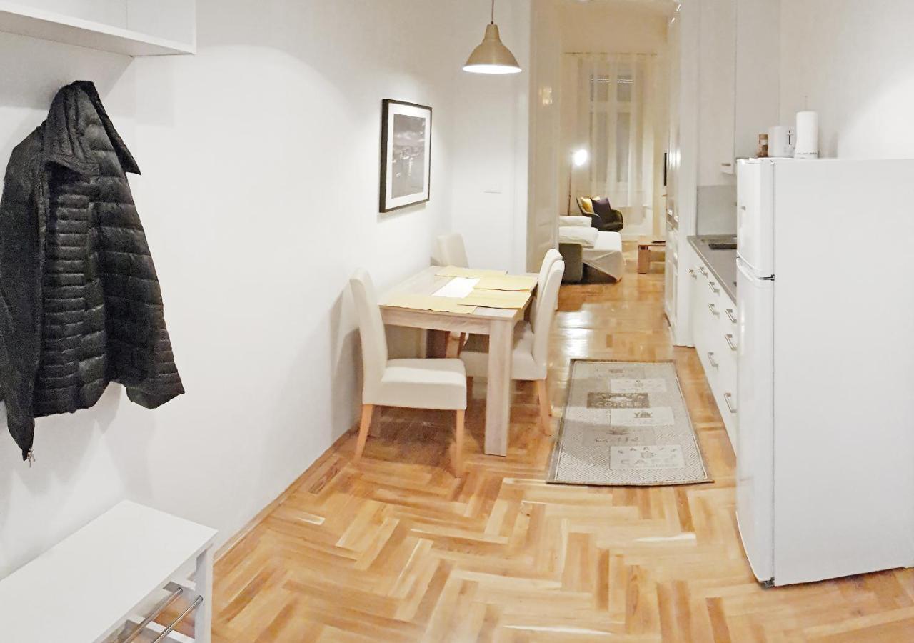 Luxury New Cozy Flat At Dob Street Nearby Gozsdu Court Apartment Budapest Luaran gambar
