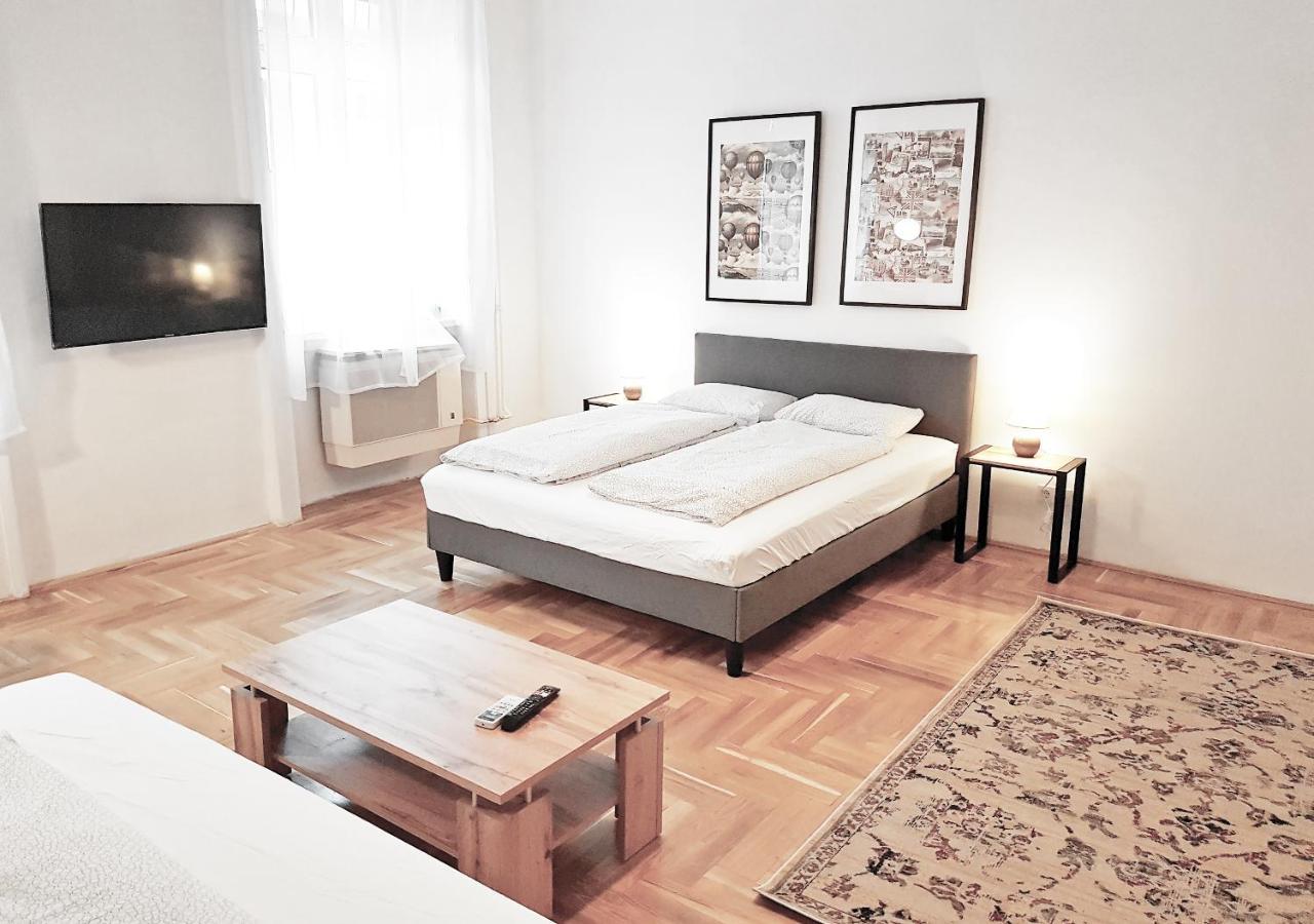 Luxury New Cozy Flat At Dob Street Nearby Gozsdu Court Apartment Budapest Luaran gambar