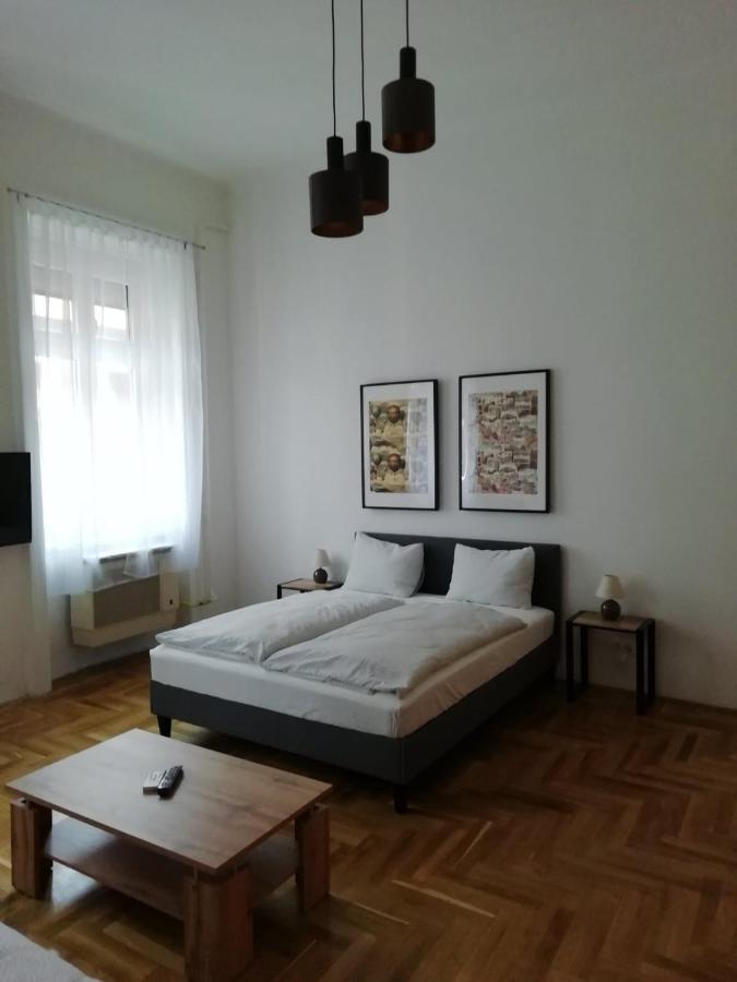 Luxury New Cozy Flat At Dob Street Nearby Gozsdu Court Apartment Budapest Luaran gambar